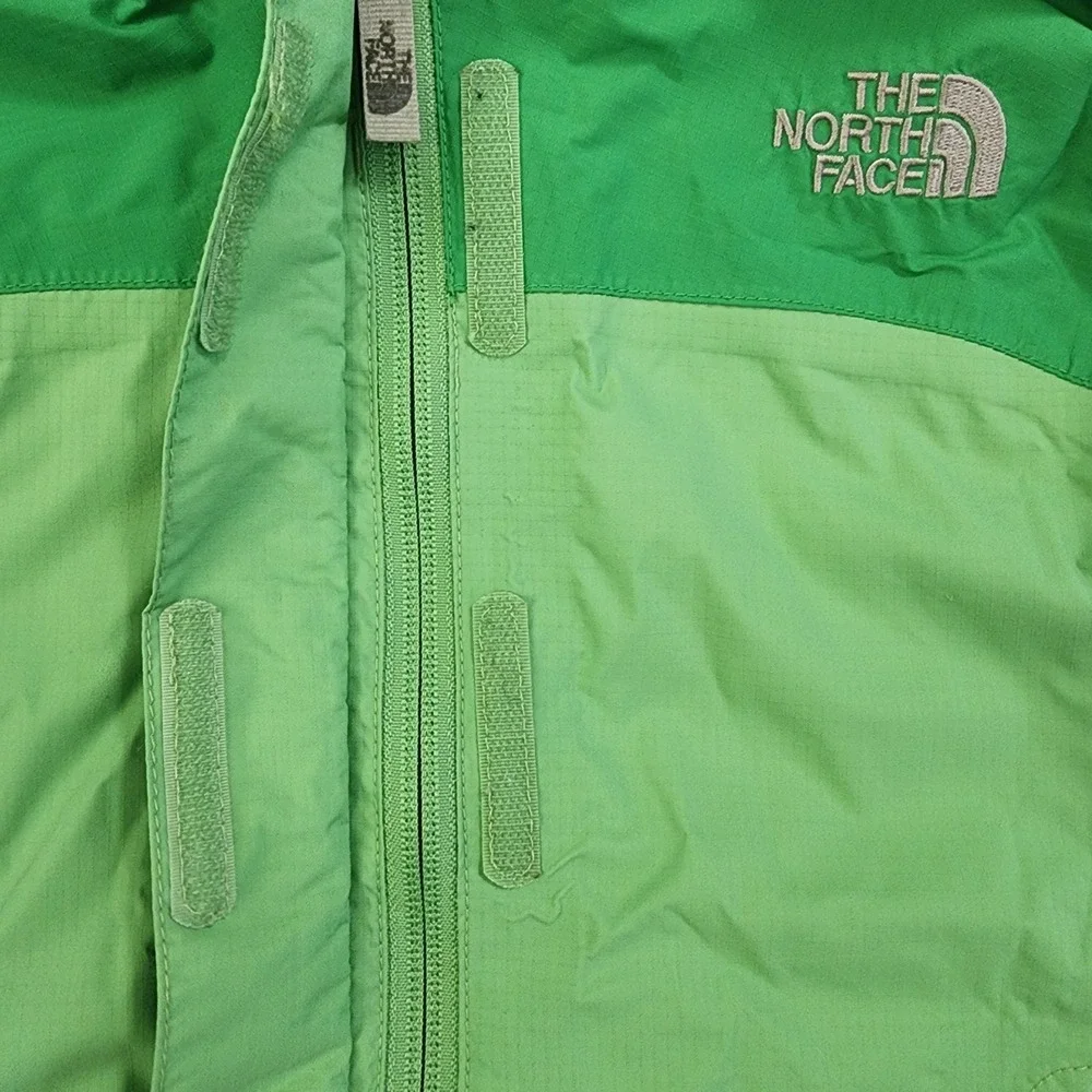 THE NORTH FACE‎ Girls Size XS lightweight hooded Jacket Green Windbreaker